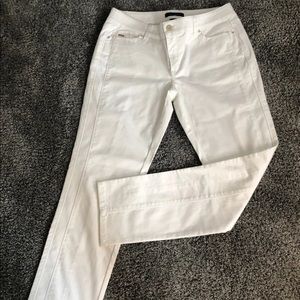 WHBM White Slim Ankle Pants